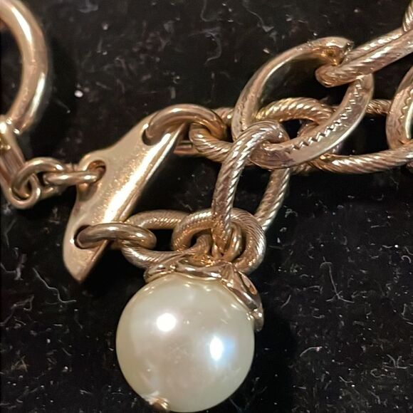 8” double gold plated chain bracelet w/4 simulated pearls & 4 candy cane charms - Picture 6 of 11